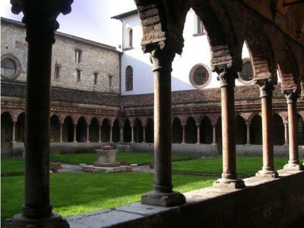 Appartamenti Serena - La Grotta Гарняно Екстериор снимка