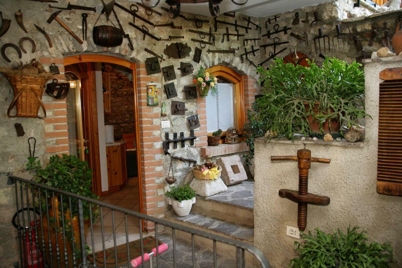 Appartamenti Serena - La Grotta Гарняно Екстериор снимка